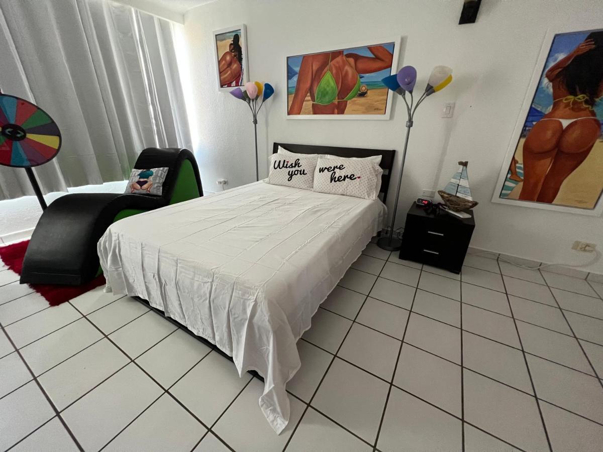Condado Beachfront Tantra Apartment Сан Хуан Екстериор снимка