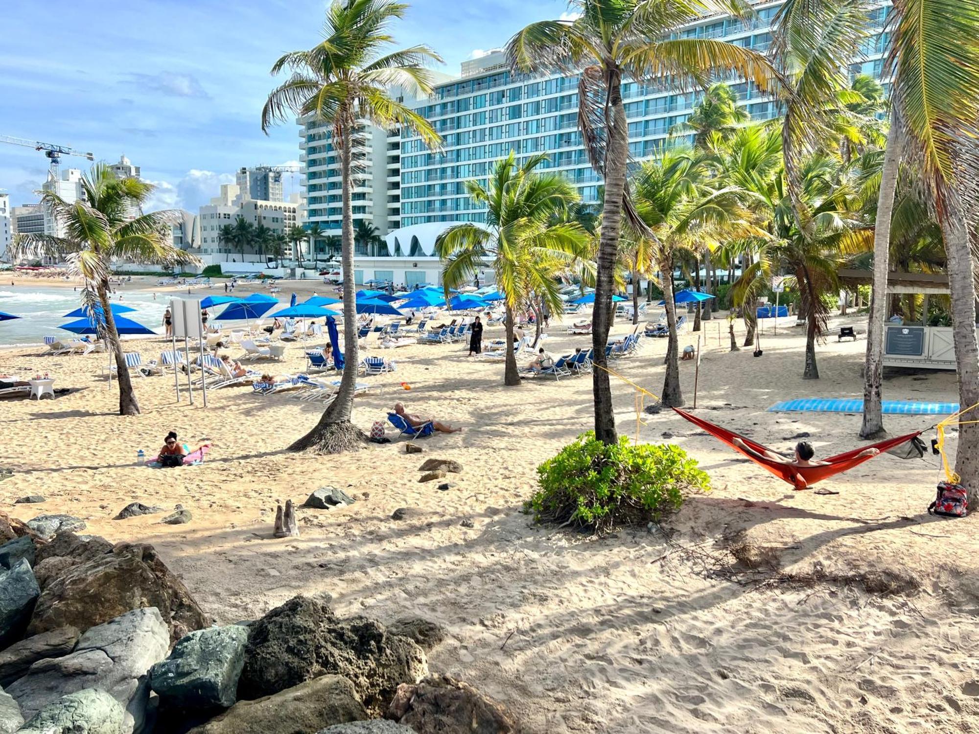 Condado Beachfront Tantra Apartment Сан Хуан Екстериор снимка