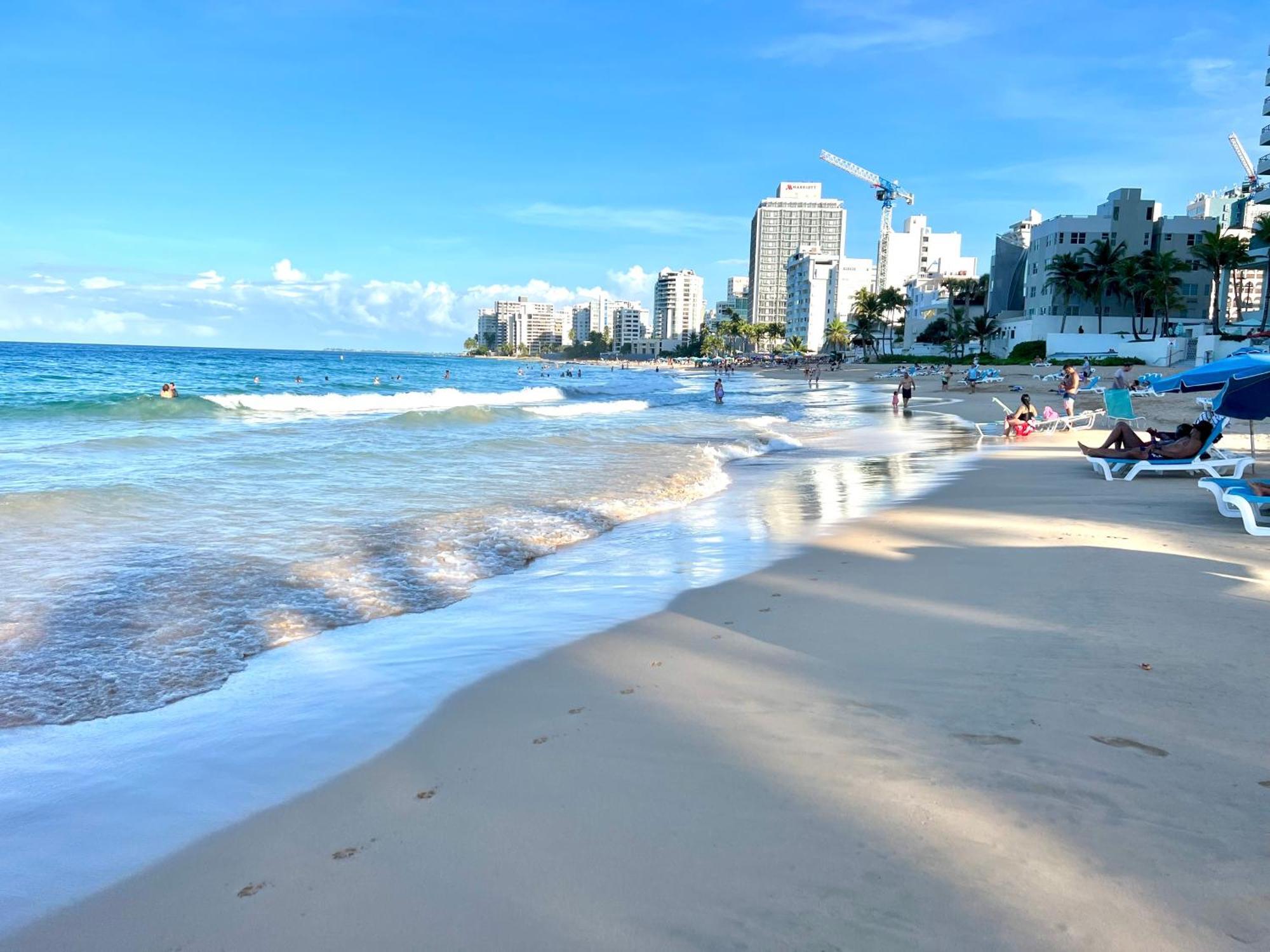 Condado Beachfront Tantra Apartment Сан Хуан Екстериор снимка
