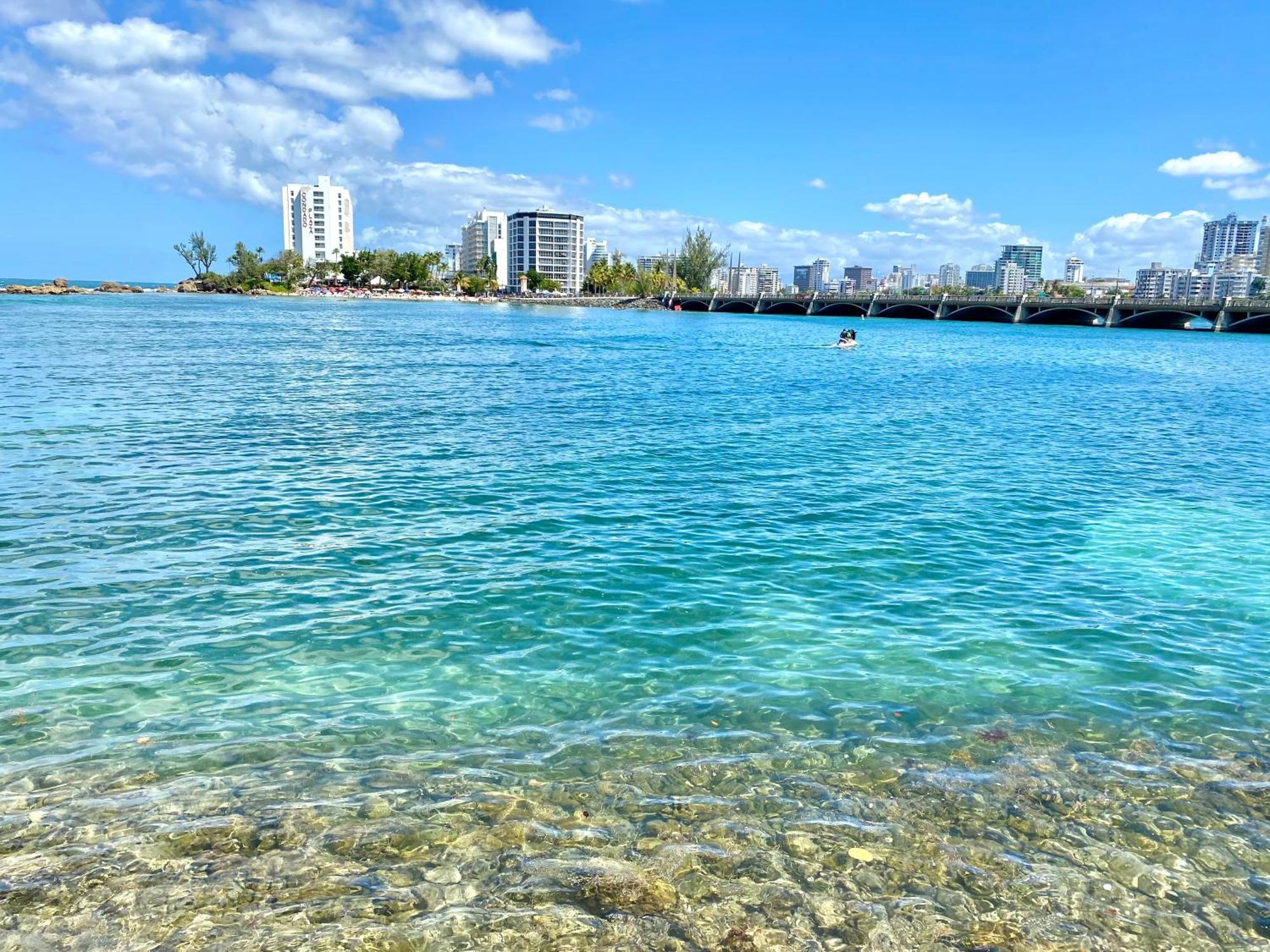 Condado Beachfront Tantra Apartment Сан Хуан Екстериор снимка