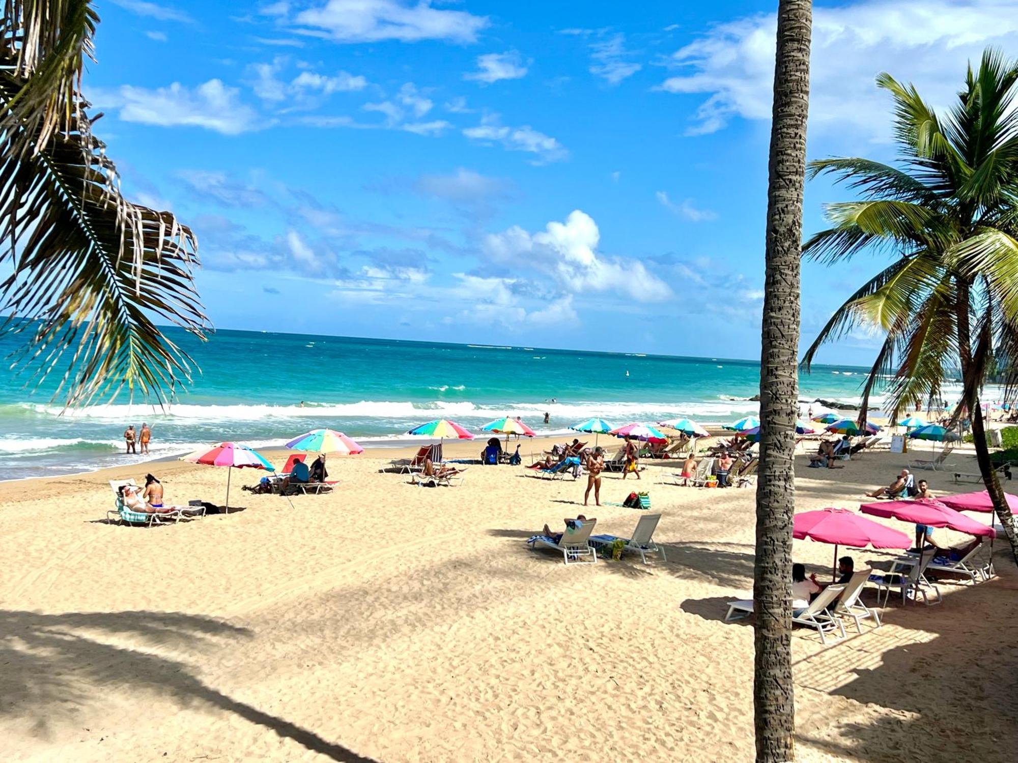 Condado Beachfront Tantra Apartment Сан Хуан Екстериор снимка